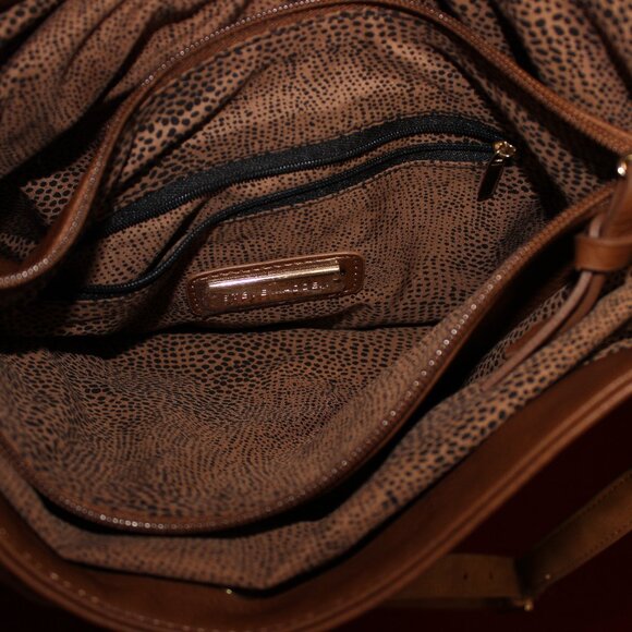 Steve Madden Large Crossbody Bag - Picture 10 of 12